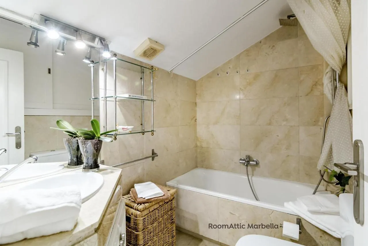 Atico Boutique Romantico En Corazon De Marbella Roomattic דירה
